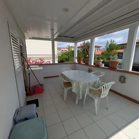 شقة Versilia - Con Terrazzo مارينا دي بييتراسانْت